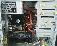 然后把下载的系统win7 iso直接复制到U盘中